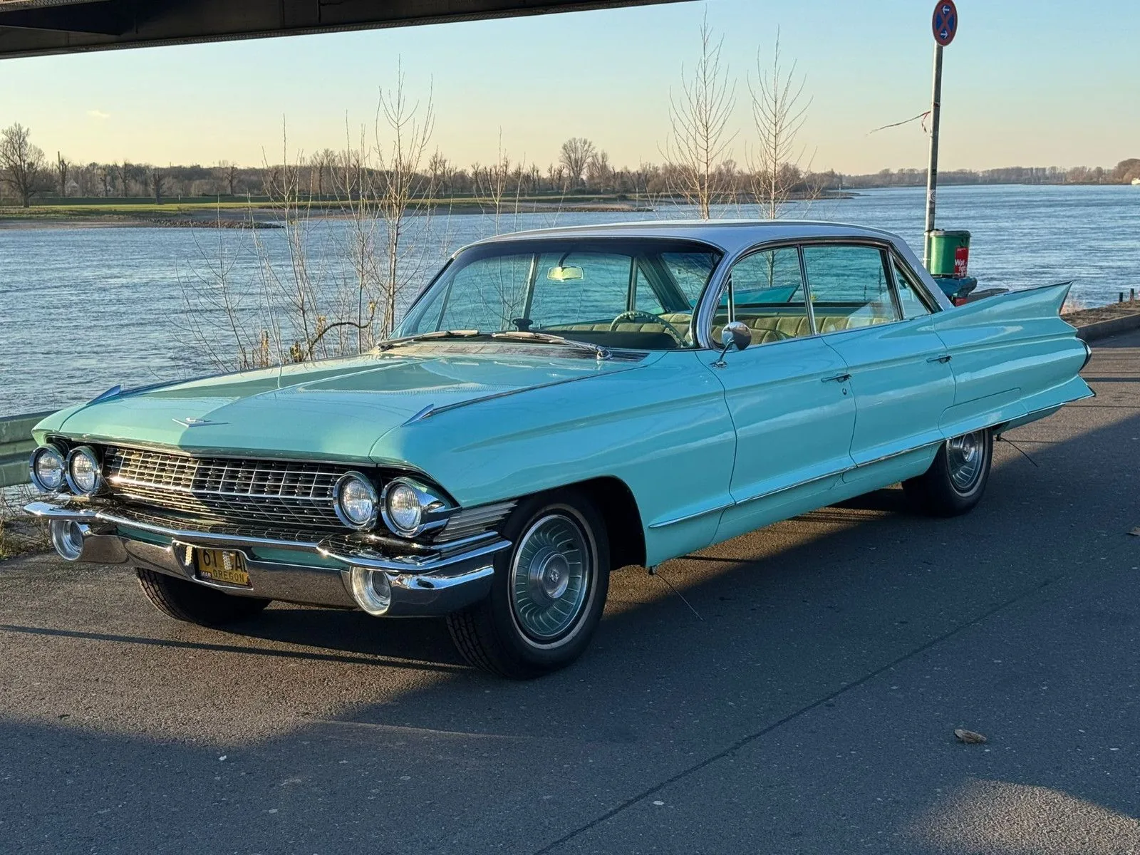CADILLAC Deville De Ville (6-Window) Oldtimer